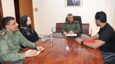 أمن ساحل حضرموت والصليب الأحمر يبحثان تعزيز الشراكة الأمنية والإنسانية في المكلا.