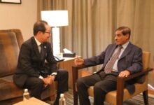 البحسني مع السفير الياباني