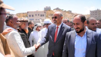 اللواء الزبيدي يزور مديرية الشعيب