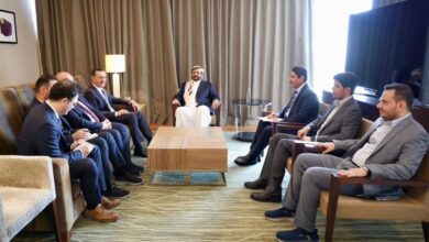 اللواء العرادة مع السفير التركي