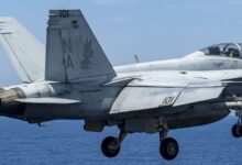 مقاتلة ومروحية أمريكيتان تغرقان في بحر الصين الجنوبي