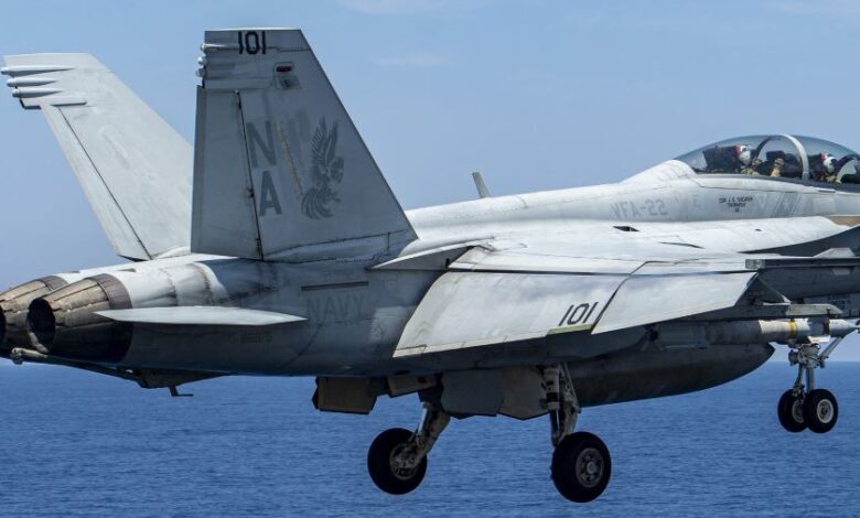 مقاتلة ومروحية أمريكيتان تغرقان في بحر الصين الجنوبي