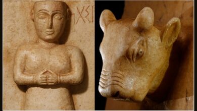 قطعتين اثريتين يمنيتين