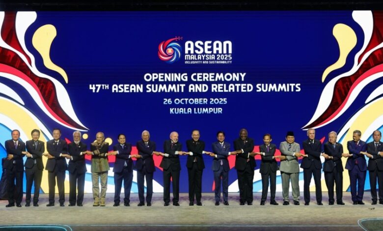 قمة دول آسيان