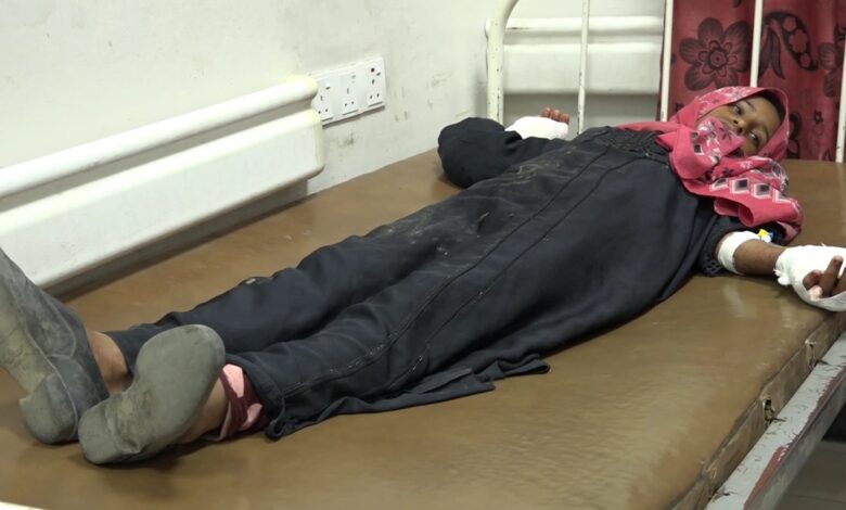 إصابة طفلة بانفجار لغم حوثي في ريف تعز أثناء جمعها الحطب