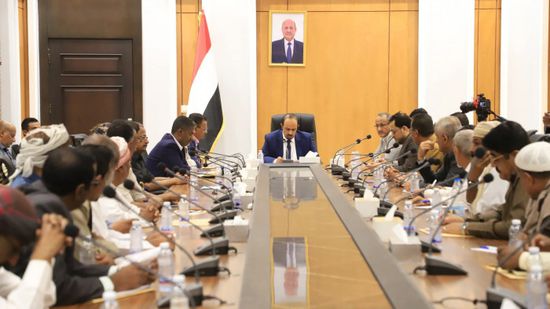 محافظ حضرموت في لقاء موسع في المكلا