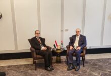 وزبر الصحة مع نظيره الاردني