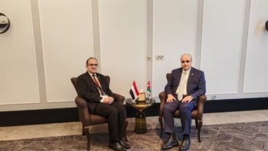 وزبر الصحة مع نظيره الاردني