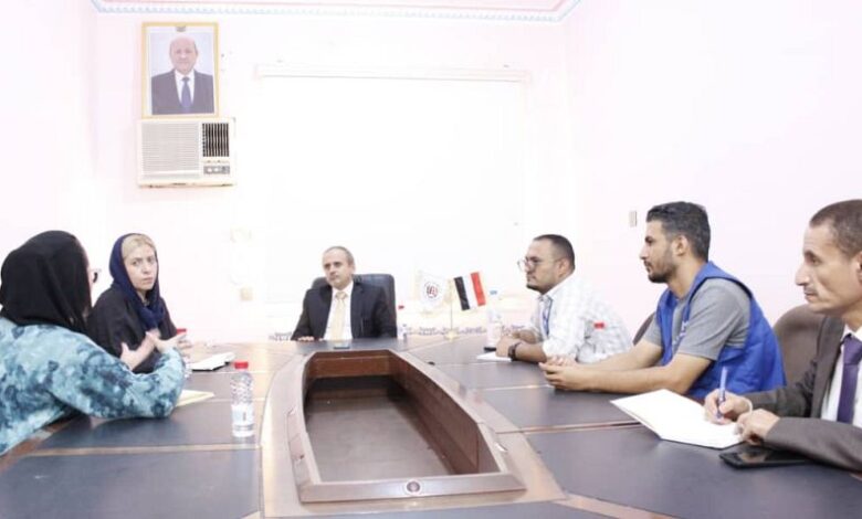 وزير التعليم العالي مع وفد من منظمة الهجرة الدولية