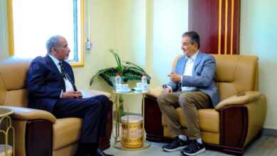 الفريق الصبيحي ومحافظ عدن