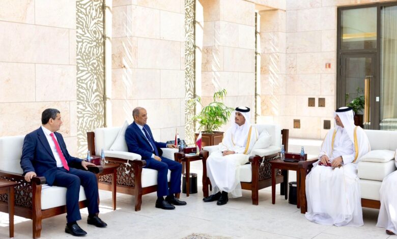 رئيس الوزراء مع نظيره القطري