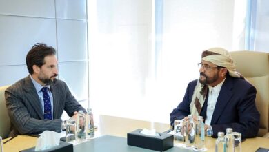 سلطان العرادة مع القائم بأعمال السفارة الأمريكية