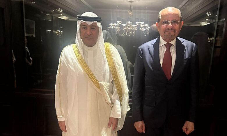 وزير الخارجية يلتقي الأمين العام لمجلس التعاون