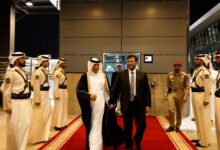 الدكتور العليمي يصل الدوحة للمشاركة في منتدى الدوحة الـ23