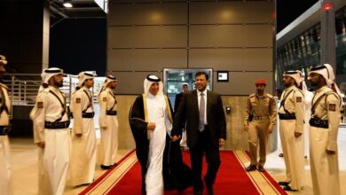 الدكتور العليمي يصل الدوحة للمشاركة في منتدى الدوحة الـ23