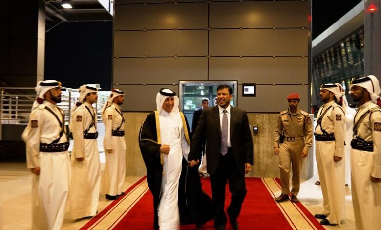 الدكتور العليمي يصل الدوحة للمشاركة في منتدى الدوحة الـ23