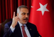 وزير الخارجية التركي هاكان فيدان يتحدث خلال مقابلة مع وكالة رويترز على هامش منتدى الدوحة