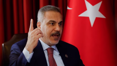 وزير الخارجية التركي هاكان فيدان يتحدث خلال مقابلة مع وكالة رويترز على هامش منتدى الدوحة