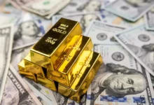 الذهب ارتفع خلال تعاملات اليوم في حين تراجع الدولار (شترستوك)