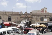 الباب الكبير في تعز (الجزيرة)