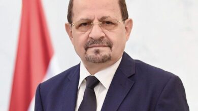 رئيس الوزراء وزير الخارجية يشيد بالبطولات التي يسطرها الابطال الميامين في جبهات الضالع