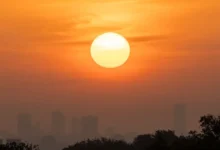 موجات الحر هي الوجه الأكثر وضوحا لتغير المناخ في حياة الناس (غيتي)